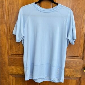 Salomon Men’s Cross Lightweight Running T-Shirt. Size L. Light Blue